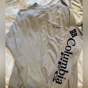 Men’s Columbia PFG sun shirt. Light Grey color size Medium